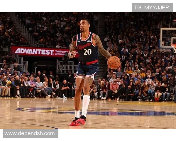 快船坚持使用表现不佳的内线老将出场时间背后的深层原因分析