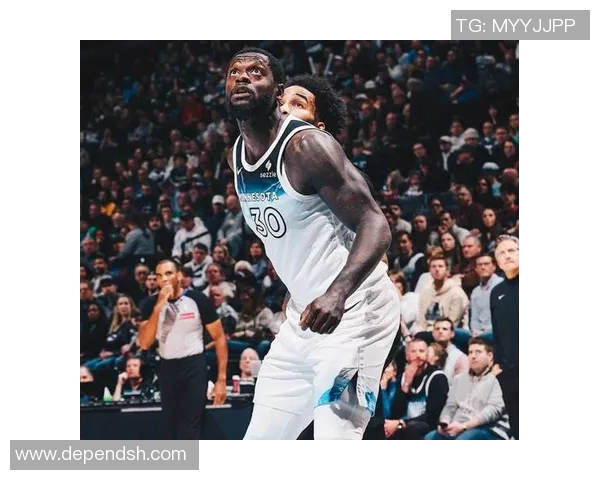 华子32+6森林狼末节逆转马刺 兰德尔22+12圣城3人20+